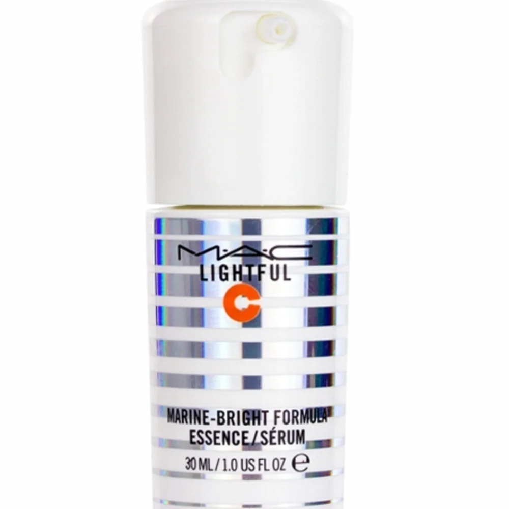 MAC // lightful c marine-bright essence / serum